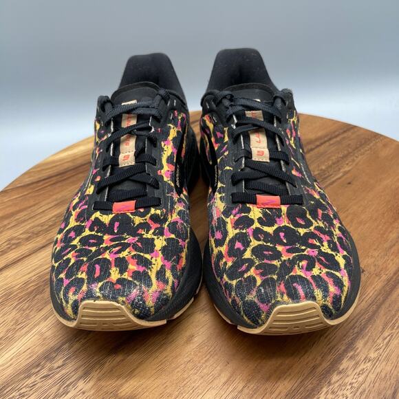 Brooks Launch GTS 9 Shoes Womens Size 8 B Black Leopard Running Comfort Sneakers - Picture 2 of 8